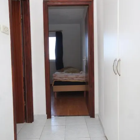 Appartamento With A Parking Space - 8938 Vis