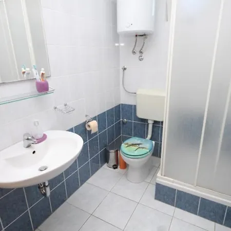 With A Parking Space - 8938 *