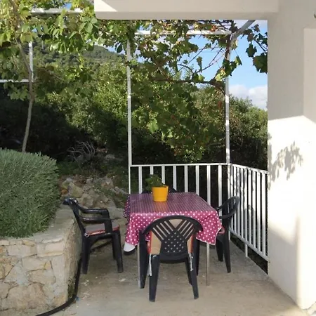 With A Parking Space - 8938