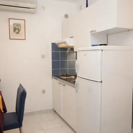 Appartamento With A Parking Space - 8938 *