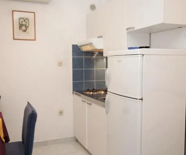 아파트 With A Parking Space - 8938 *