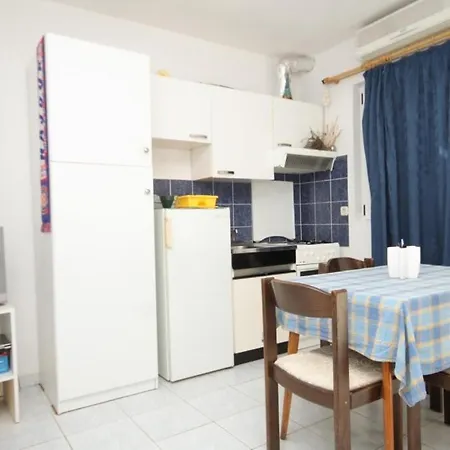 Apartamento With A Parking Space - 8938 Vis